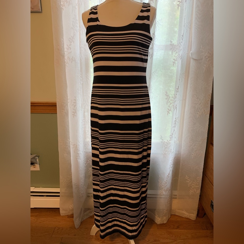 Jessica Howard Maxi Dress